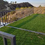 Anastasi Tiny Homes- Mountain Views, Garden & Terrace, Pet Friendly Gerendaház *
