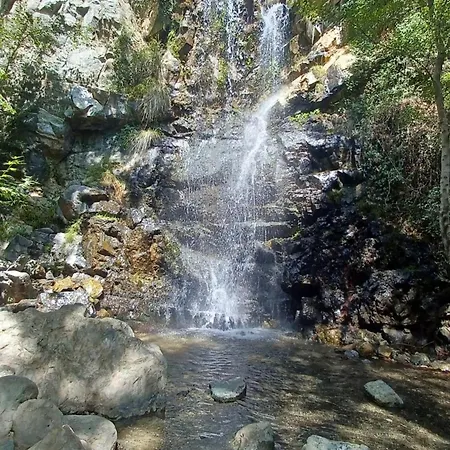 Anastasi Tiny Homes- Mountain Views, Garden & Terrace, Pet Friendly * Kakopetria