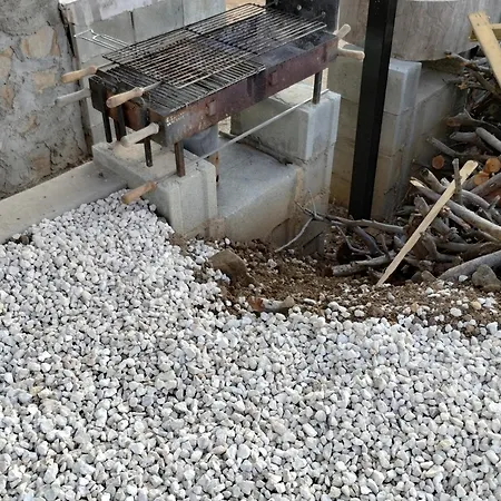 Orman Evi Anastasi Tiny Homes- Mountain Views, Garden & Terrace, Pet Friendly Kakopetria