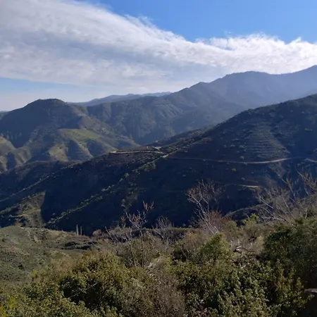 Gerendaház Anastasi Tiny Homes- Mountain Views, Garden & Terrace, Pet Friendly *