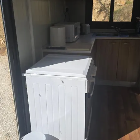 ロッジ Anastasi Tiny Homes- Mountain Views, Garden & Terrace, Pet Friendly *