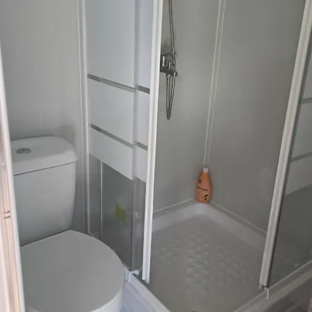 ロッジ Anastasi Tiny Homes- Mountain Views, Garden & Terrace, Pet Friendly *
