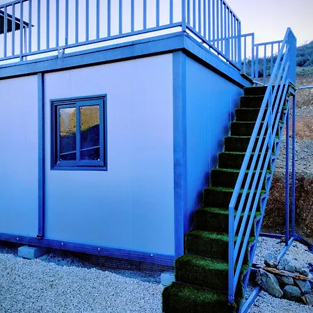 Anastasi Tiny Homes- Mountain Views, Garden & Terrace, Pet Friendly カコペトリア