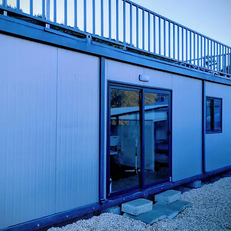 Anastasi Tiny Homes- Mountain Views, Garden & Terrace, Pet Friendly ロッジ *