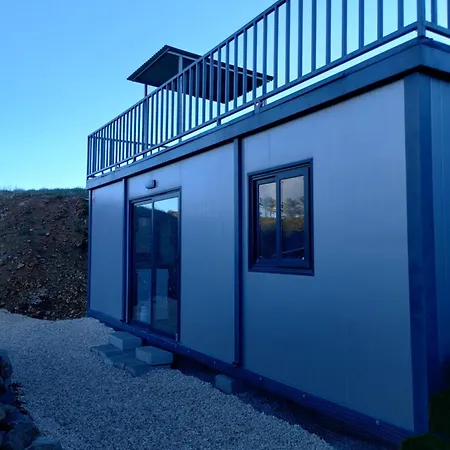 ロッジ Anastasi Tiny Homes- Mountain Views, Garden & Terrace, Pet Friendly *