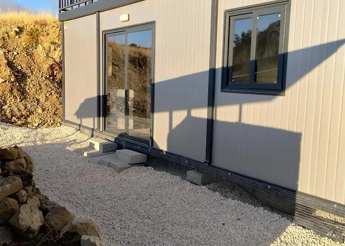 Lodge Anastasi Tiny Homes- Mountain Views, Garden & Terrace, Pet Friendly Kakopetria